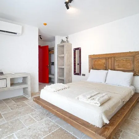 Papavero Alacati 3*